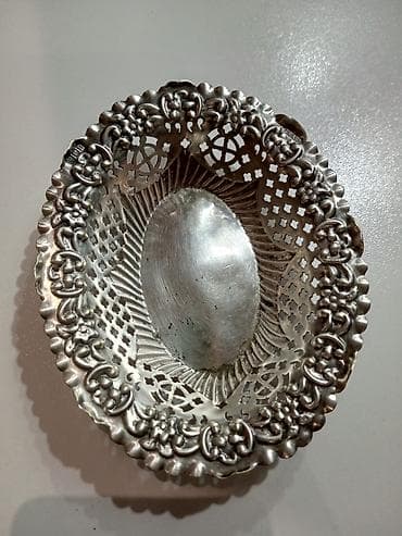 Antik dekorativ gümuş boşqab – əl işi, oyma naxışlı - Material