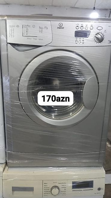 Indesit önyükləməli paltaryuyan maşın - Rəng: metalik/gümüşü - Ön