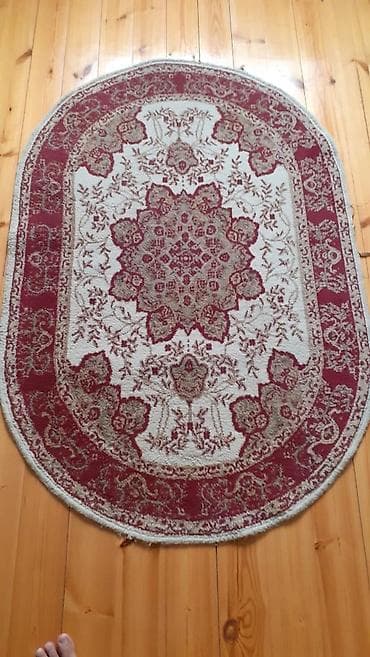 xal: Xalça Qapı önü — 1