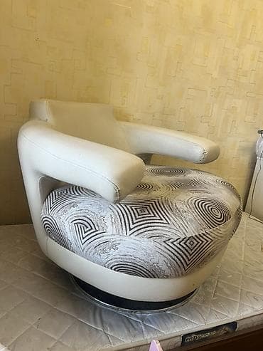 İşlənmiş, Kreslo, Süni dəri, Kredit yoxdur, Çatdırılma yoxdur