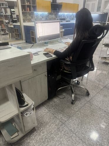 стол угловой офисный: Ресепшн, Угловой стол — 4