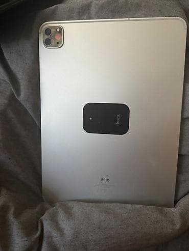 iphone 14 pro yeni: Apple iPad Pro (gümüş rəng) + Magic Keyboard - Model: iPad Pro — 1