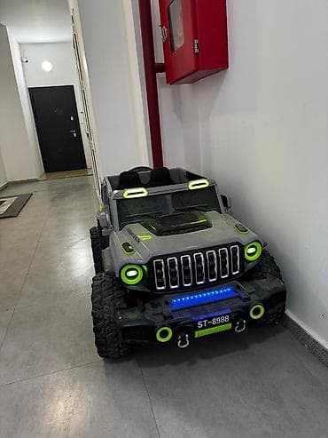 Uşaq elektrik avtomobili – off-road jeep stili - Korpus: boz rəng