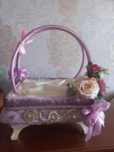 buta xoncalari: Bəzəkli mərasim səbəti - İki qövs formalı tutacaqla rahat daşıma - — 2