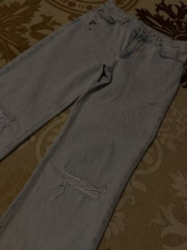 qadin lifcikleri: 1dəfə geyinilib.Kotondan alınıb, böyük olduğu üçün satılır.36/38 — 5