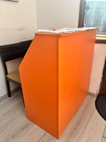 Sifarişlə ofis oturacaqları: Narıncı rəngli resepsiyon/qarşılama stolu - Material: Laminat/MDF lalafo.az -da — 2 Sifarişlə ofis oturacaqları: Narıncı rəngli resepsiyon/qarşılama stolu - Material: Laminat/MDF — 2