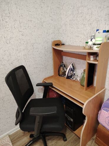 Açılmayan, Künc masa lalafo.az -da Açılmayan, Künc masa