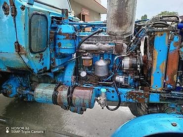 muhərrik velosiped: Mavi rəngli təkərli traktor – kabinəli, ön faralar və siqnal işıqları — 5