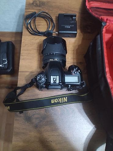 nikon d700: Nikon D7500 - Korpus: Nikon D7500 ( ekran, giriş səviyyəsindən yuxarı — 4