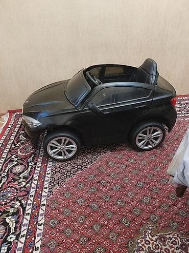 Xodunoklar: Uşaq üçün elektrikli BMW ride-on avtomobil - Rəng: qara - Korpus — 2