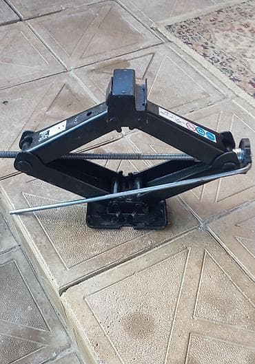 masin cxolari: Məhsul: Mexaniki “qayçı” tipli kri2016doblo domkratı qaldırıcı qüvvəsi — 1