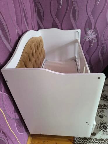 işlənmiş uşaq beşikləri: Oğlan və qız üçün, İşlənmiş, Beşik, Dəst ilə, Matras ilə, Yellənmə mexanizm ilə — 11