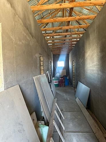 Продажа домов: 8 комнат, 320 м², Без ремонта — 4