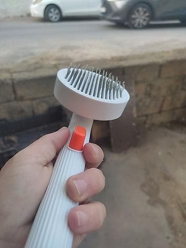 it: PETKIT itələmə düyməli darama fırçası – it və pişiklərin gündəlik — 2