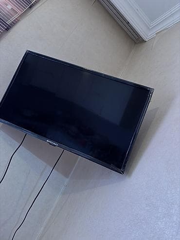 mini televizor: SHIVAKI LED televizor - Ekran diaqonalı: təxminən 32–40 düym (divara — 1