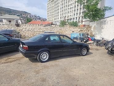 BMW 3 series: 1.8 l | 1994 il Sedan