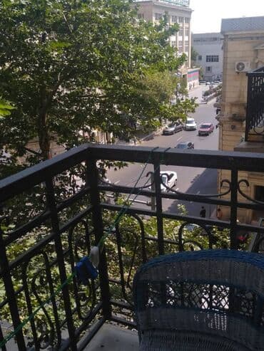 Bakı, 2 otaqlı, Köhnə tikili, m. İçərişəhər, 62 kv. m