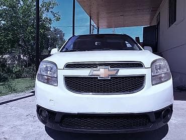 Chevrolet Orlando – ağ rəngli, praktik və geniş ailəvi miniven/SUV