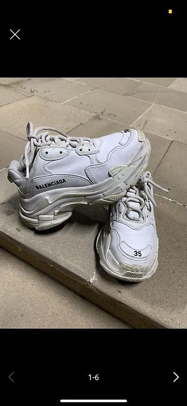batinka modelleri: Balenciaga Triple S ağ rəngdə krossovkalar. - Model: Balenciaga — 2