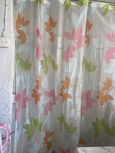 ucuz kilim: Çiçək naxışlı duş pərdəsi - Rənglər: açıq fon üzərində yaşıl — 1