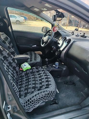 07 ucuz: Nissan Note Medalist (JDM), boz rəng, hatchback gövdə. Texniki — 10