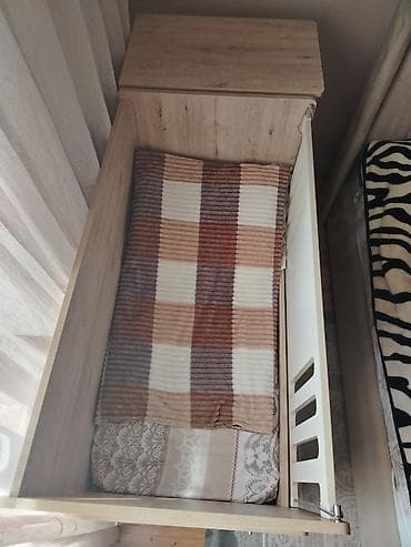 usag bewiyi: Oğlan və qız üçün, İşlənmiş, Dördbucaq, Beşik, Dəstsiz, Yellənmə mexanizmsiz — 4