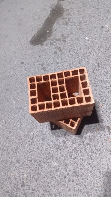 ametist daşı: Keramzitli boşluqlı kərpic (blok) Məhsul təsviri: - Material: Yüksək — 3