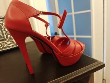 Basanoşka və səndəllər: Ölçü: 38, rəng - Qırmızı, Yeni — 1