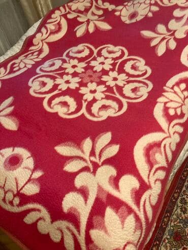 deve yünü yorgan: İşlənmiş rəng - Qırmızı Pled, Ünvandan götürmə — 1