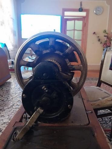 akustik gitara satisi: Mexanik tikiş maşını – çarxlı (ayaq pedalı ilə və ya əl çarxı ilə — 3