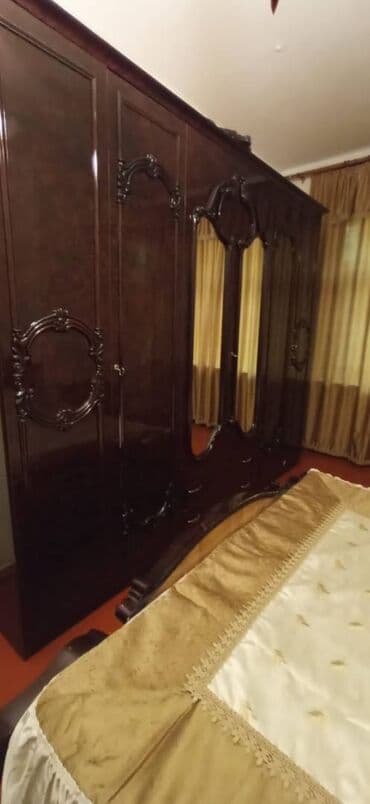 evler bineqedide: Bakıxanov qəsəbəsi, Kaspi Bakıxanov təhsil mərkəzinin yanında,3 — 9