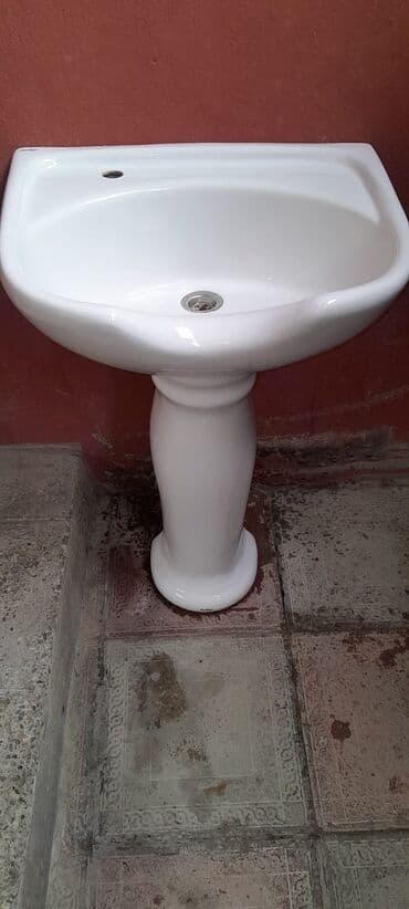 salon üçün divanlar: Moykalı, Polkasız, Rusiya — 1