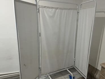 Tibbi arakəsmələr: Üçpanelli tibbi paravan Istıfade olunub - Material: möhkəm metal — 2