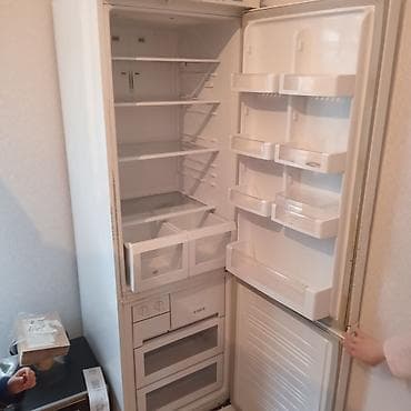 2 qapılı Samsung Soyuducu Satılır, rəng - Ağ