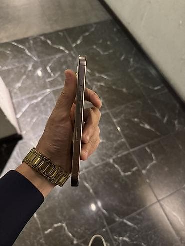 iphone adapter usb: IPhone 16 Pro, 128 GB, Qızılı, Face ID — 4