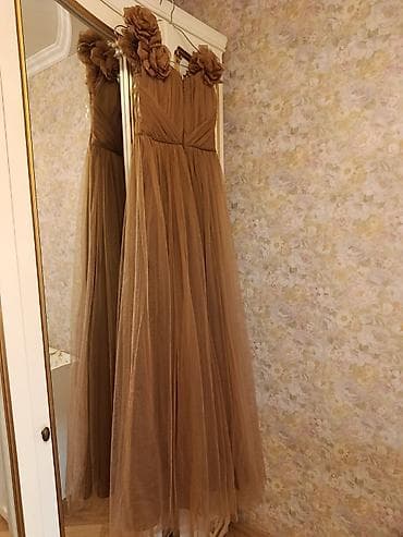 toy dekoru: Zərif uzun ziyafət geyimi - Rəng: isti karamel/qəhvəyi - Model — 6