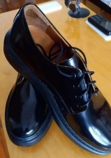 uwaq ucun tortlar: 100% Ariqinal.
100% Təmiz.Əsil. Dəri. 

40.5,41,(R) — 1