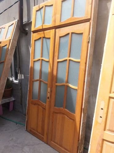 Входные двери: Otaq qapıları - Material: təbii ağac (şam tonlarında), laklı səth - — 2