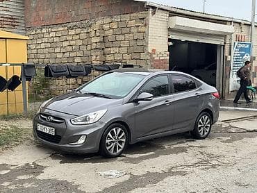 hundai disk: Hyundai Accent sedan - Kuzov: 4 qapılı sedan, boz rəng - Mühərrik — 1