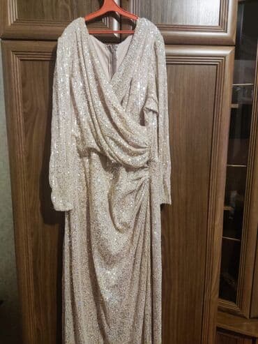 Вечернее блестящее стрейч платье. Всего один раз на свадьбу надевала lalafo.az -da Вечернее блестящее стрейч платье. Всего один раз на свадьбу надевала