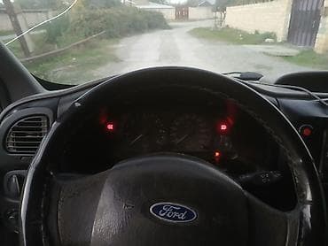 Aksesuarlar və tüninq: Ford Transit: 2 l | 2002 il 561381 km Mikroavtobus — 4