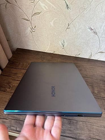 redmi note 10: CPU: Ryzen 5 3500u RAM: 8 GB DDR4 SSD: 256 GB M.2 NVMe™ PCIe® GFX — 6