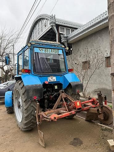 Belarus 82RS kənd təsərrüfatı traktoru - Marka/model: Belarus 82RS