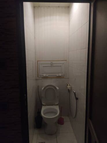 9 ci mikrorayon satilan evler: Bakı, 3 otaqlı, Köhnə tikili, 60 kv. m — 12