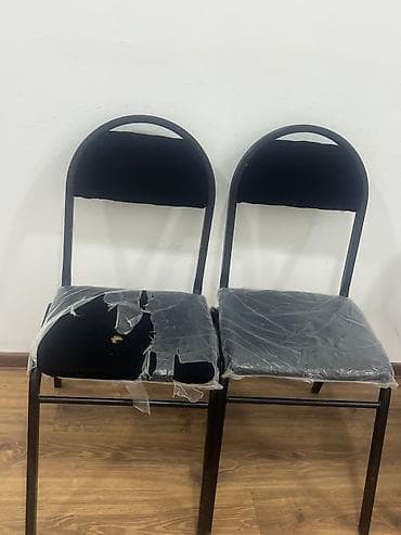 salon stulları: Xanim🥰 2 eded oturacaq 25 azn biraz desiy kimi olan 10 azn o biri — 1