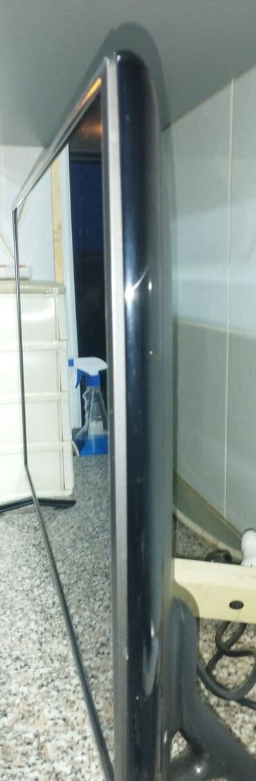 İşlənmiş Televizor LG LED ekran 82" Ünvandan götürmə