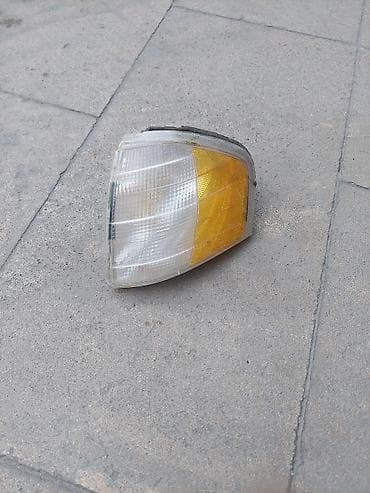 maşın faraları: Avtomobil üçün ön sağ siqnal/fara bucaq lampası (corner light) — 1