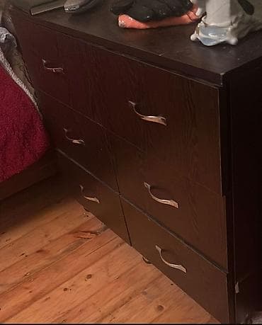 Şkaf ela veziyyetde.
Qiymet 60.azn.
Unvan Yasamal.
Vesile🌹6806