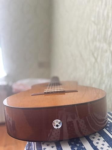 classi: Klassik gitara, Yamaha, İşlənmiş — 5
