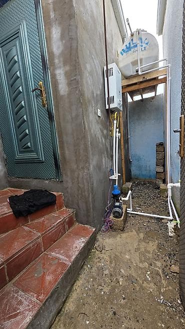 1 otagli evler: 2otaqlı həyət evi – su, qaz, işıq xətləri çəkilmiş - Plan: 1 geniş — 1